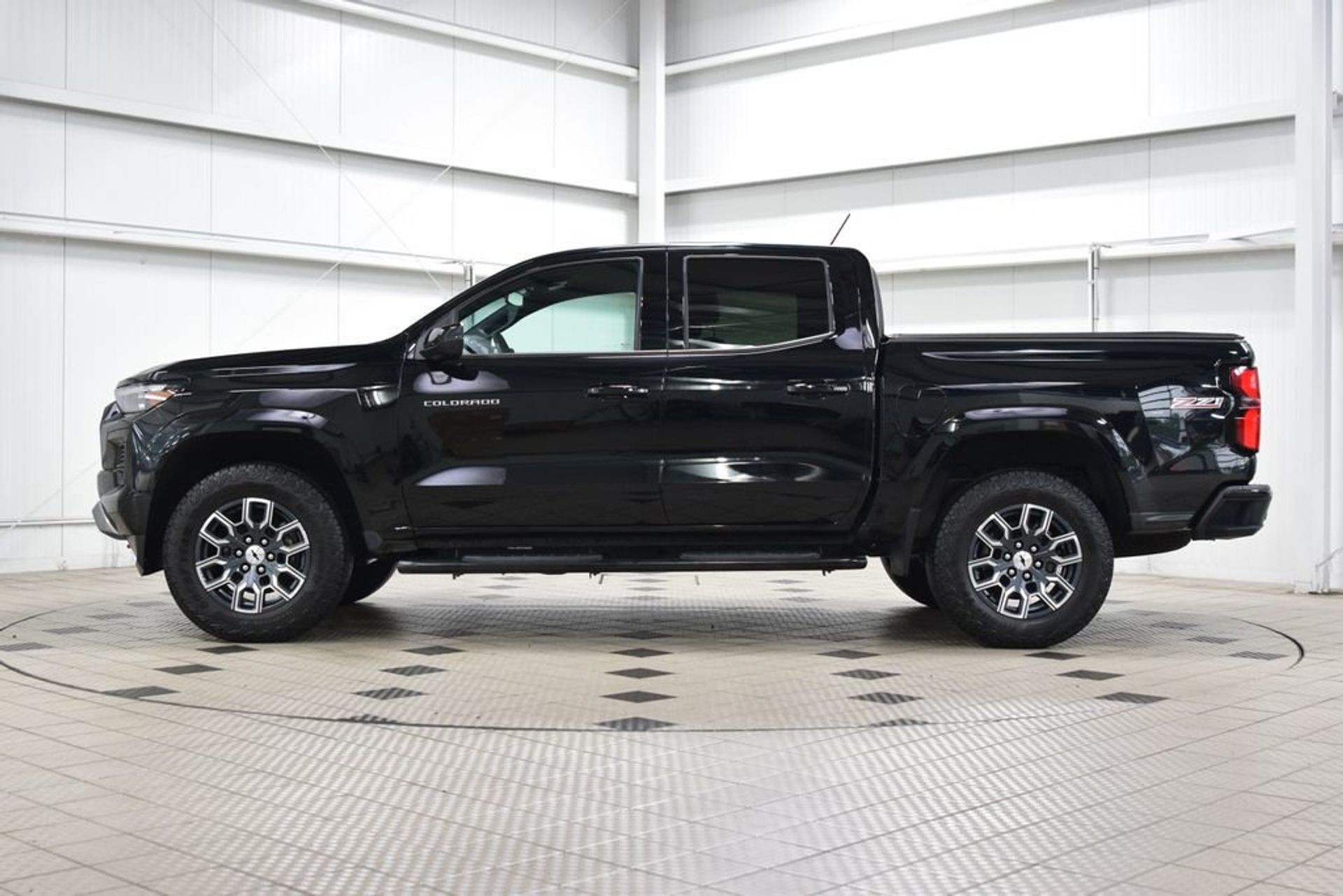 2024 Chevrolet Colorado Z71 — photo 1
