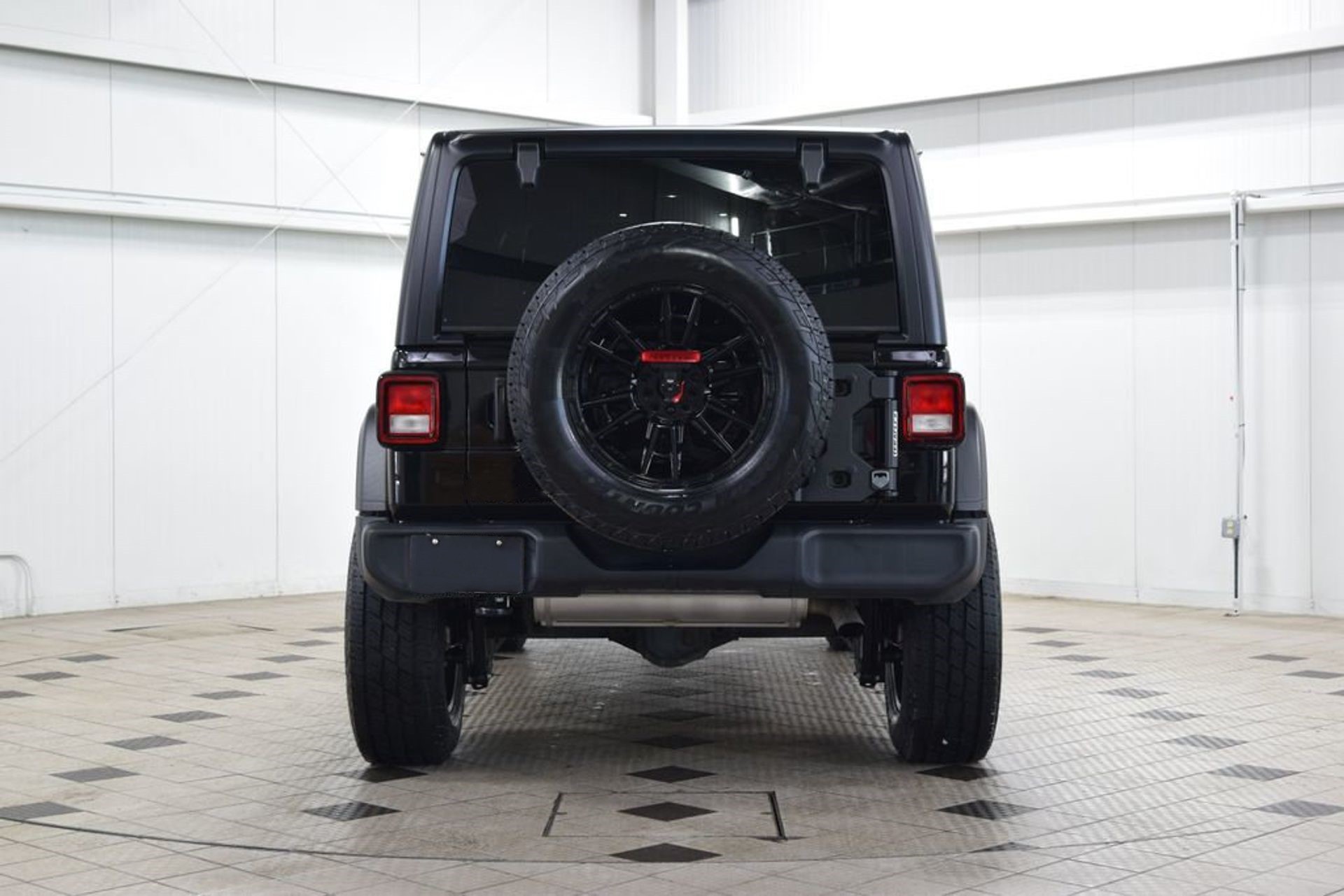 2024 Jeep Wrangler Sport — photo 2