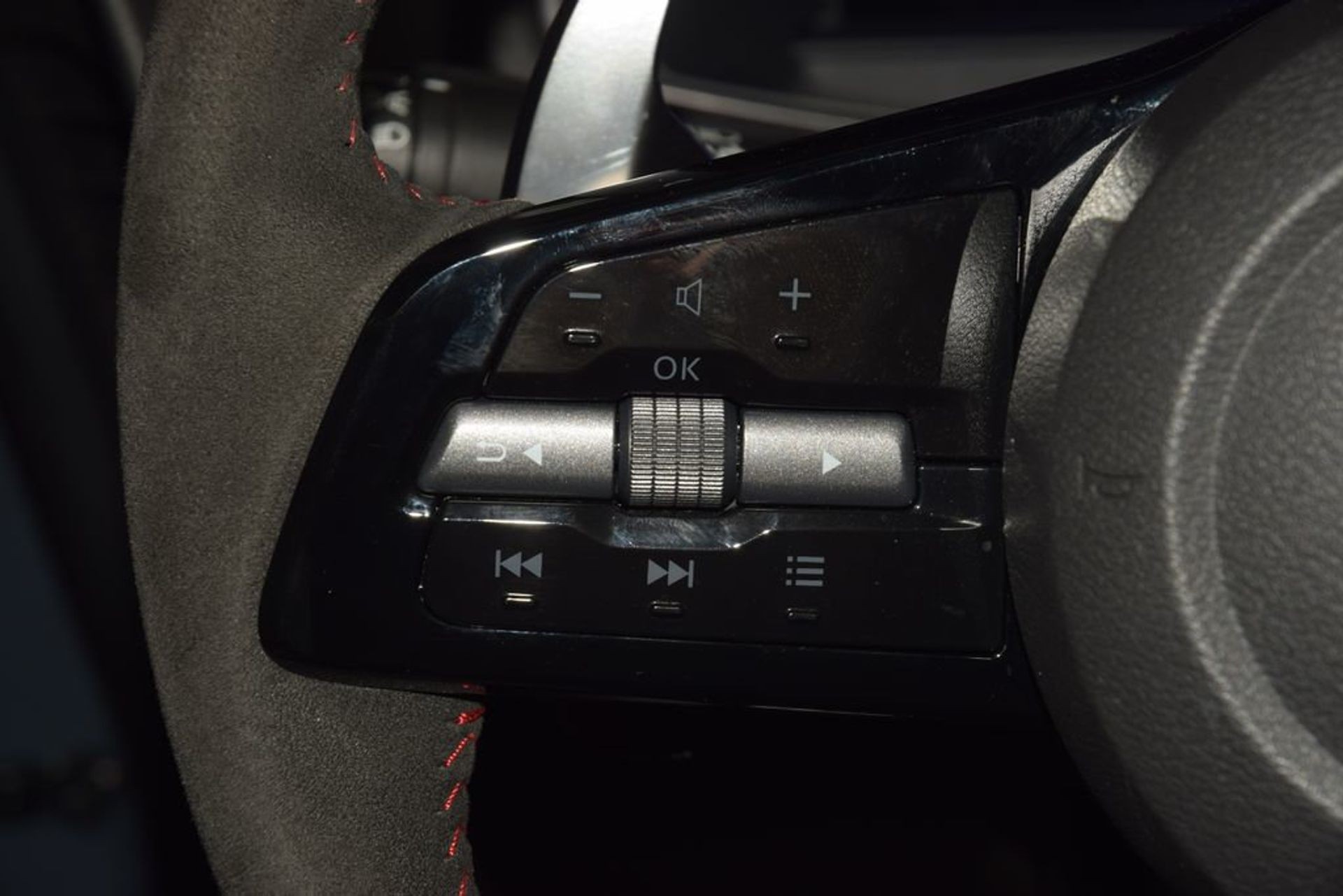 2024 Nissan Z NISMO — photo 27