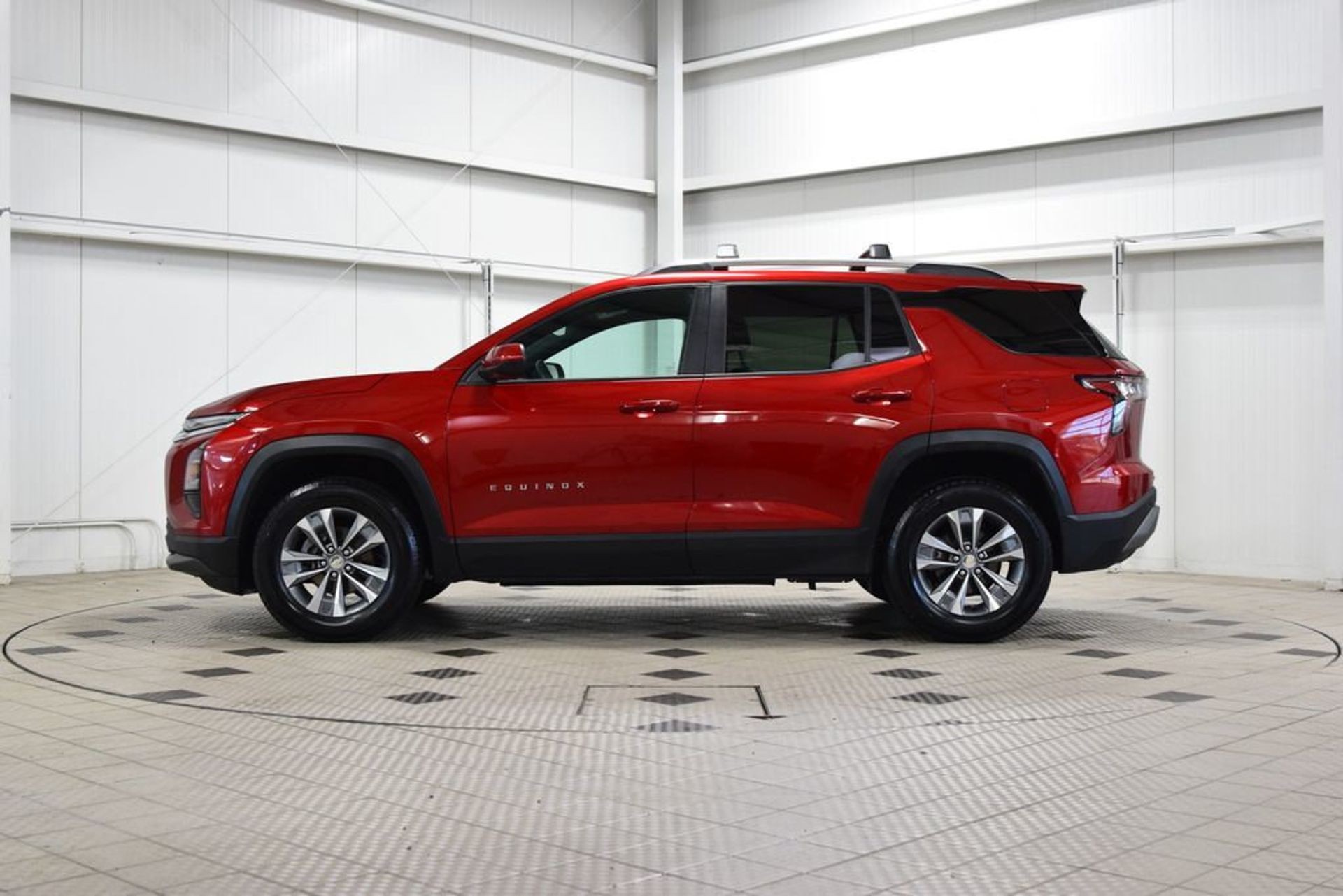 2025 Chevrolet Equinox LT — photo 1