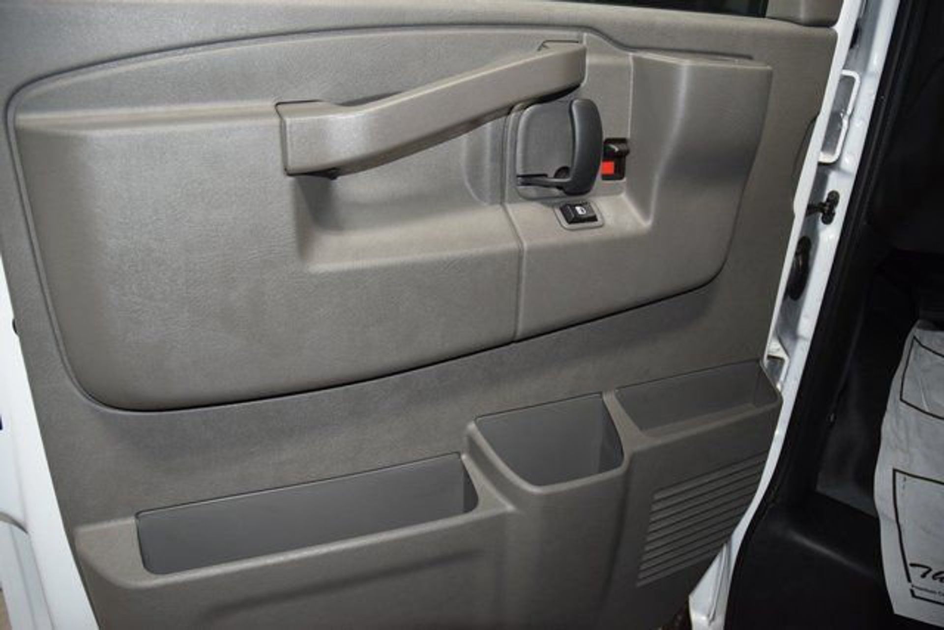 2025 Chevrolet Express 4500 Cutaway — photo 22