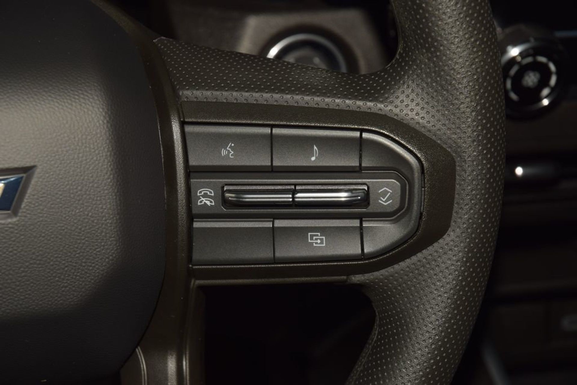 2026 Chevrolet Colorado WT — photo 23