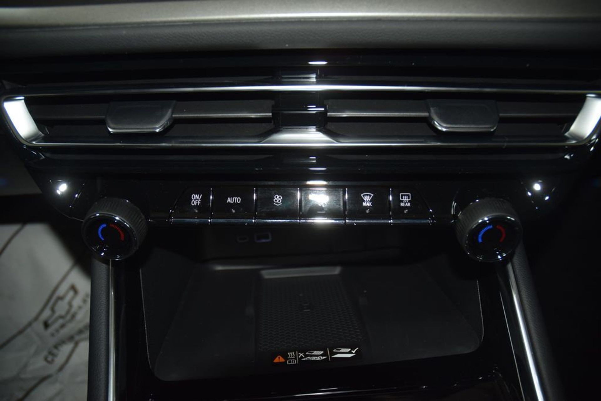 2026 Chevrolet Traverse LT — photo 19
