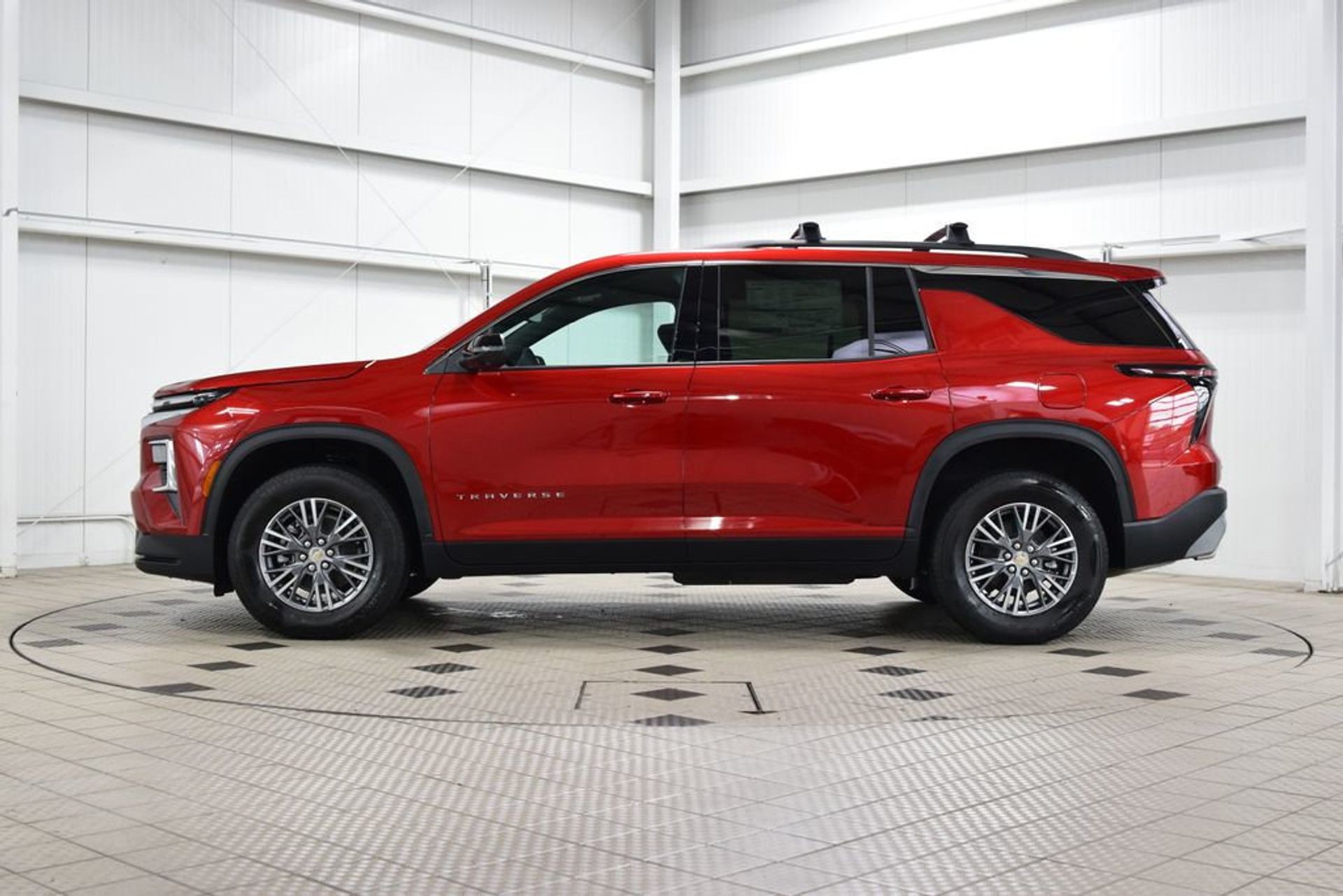 2026 Chevrolet Traverse LT — photo 1