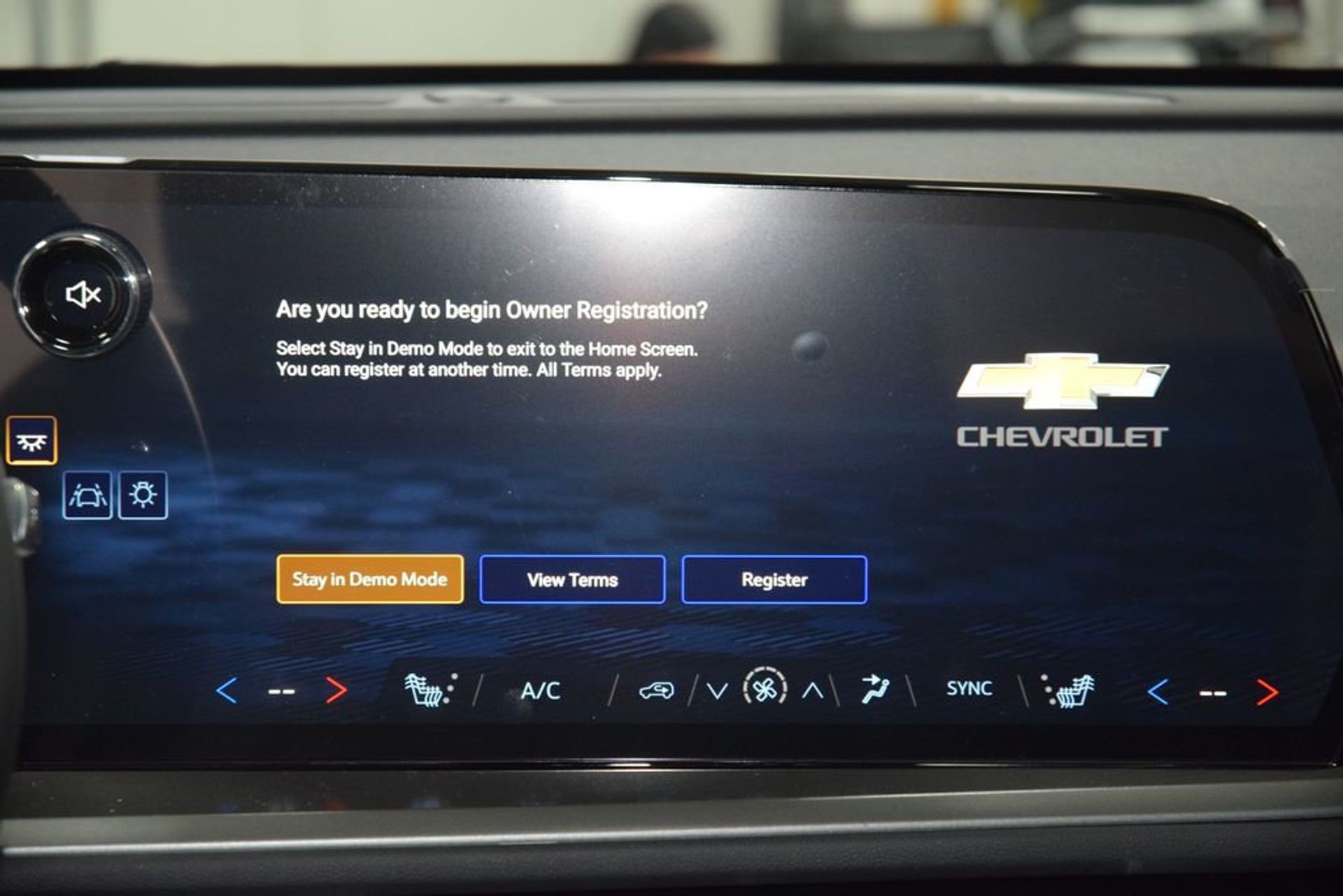 2026 Chevrolet Traverse LT — photo 18