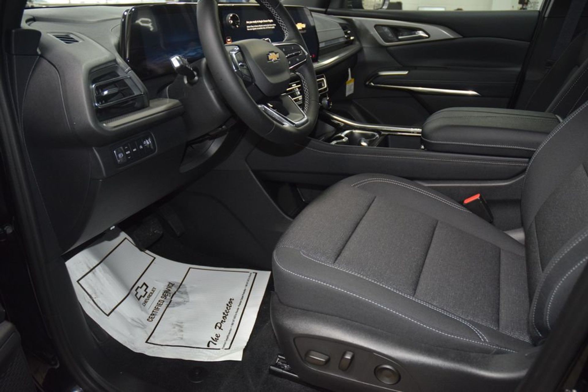 2026 Chevrolet Traverse LT — photo 24