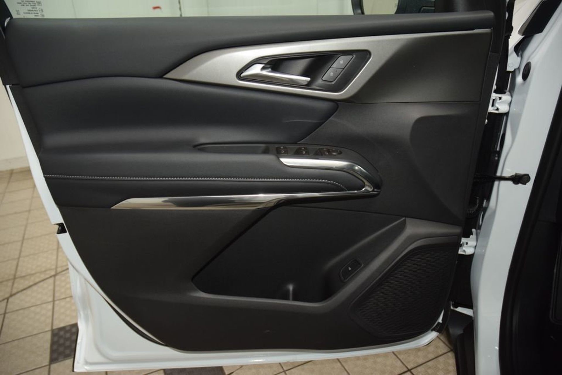 2026 Chevrolet Traverse LT — photo 33