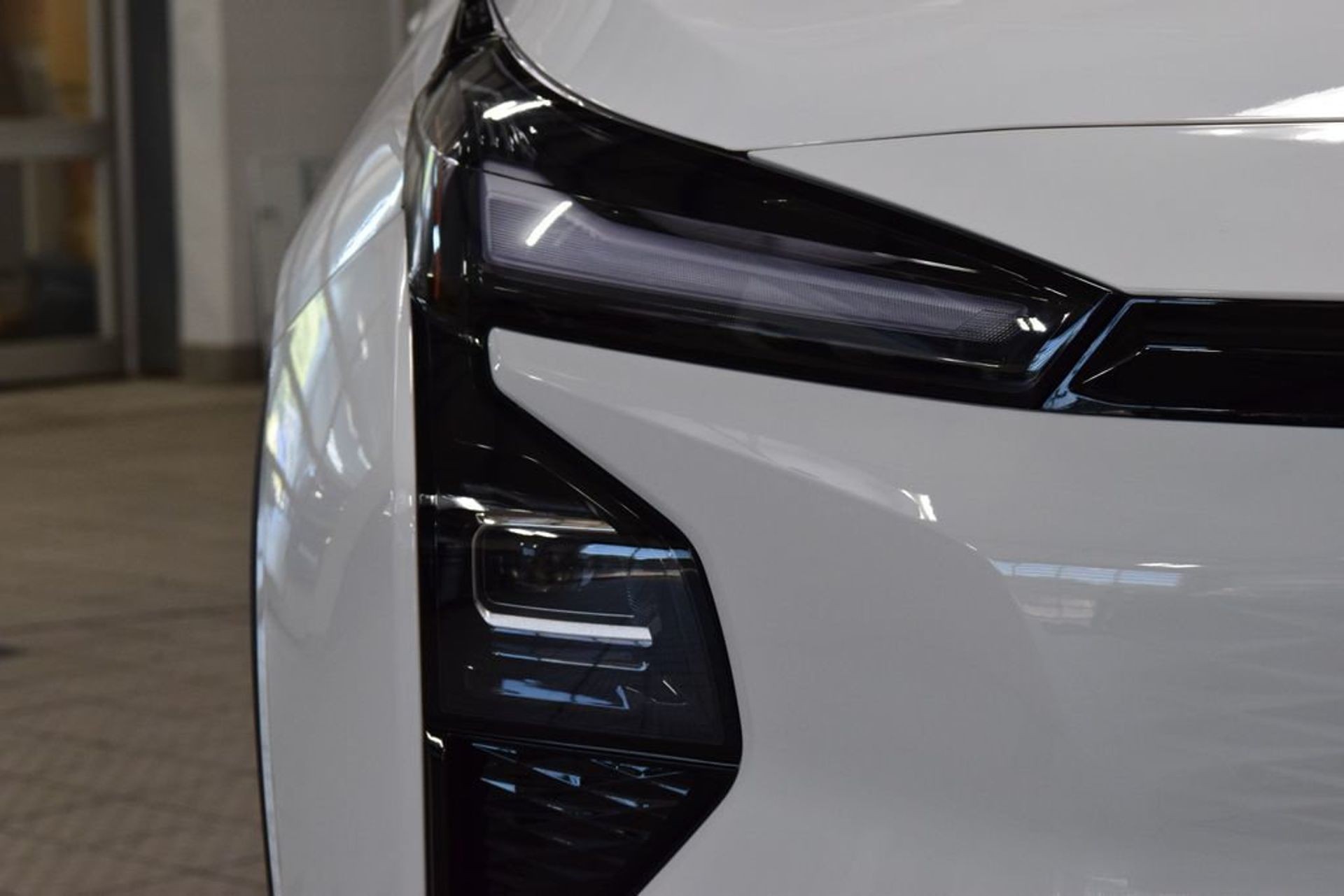 2027 Chevrolet Bolt LT — photo 5