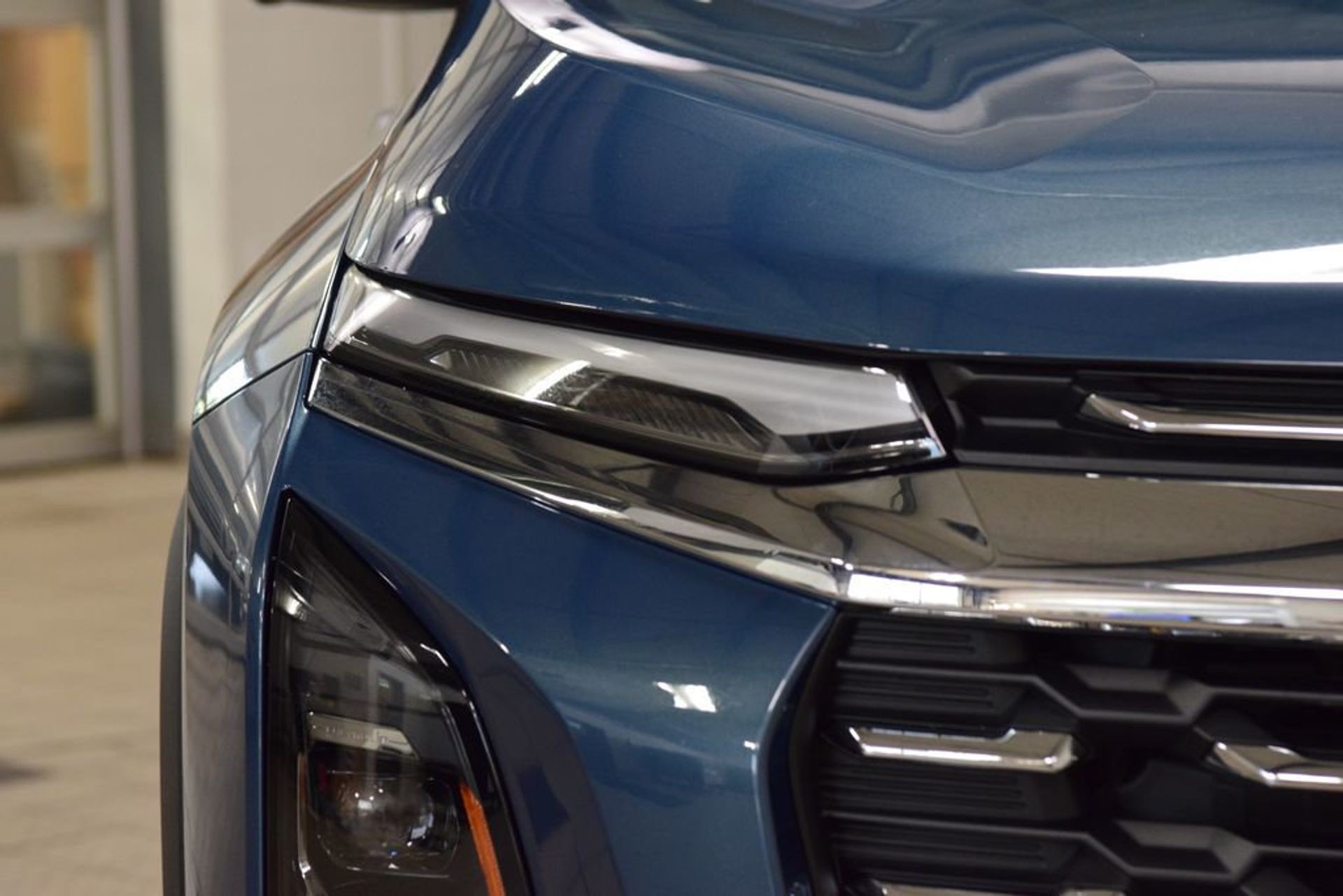 2027 Chevrolet Equinox LT — photo 5