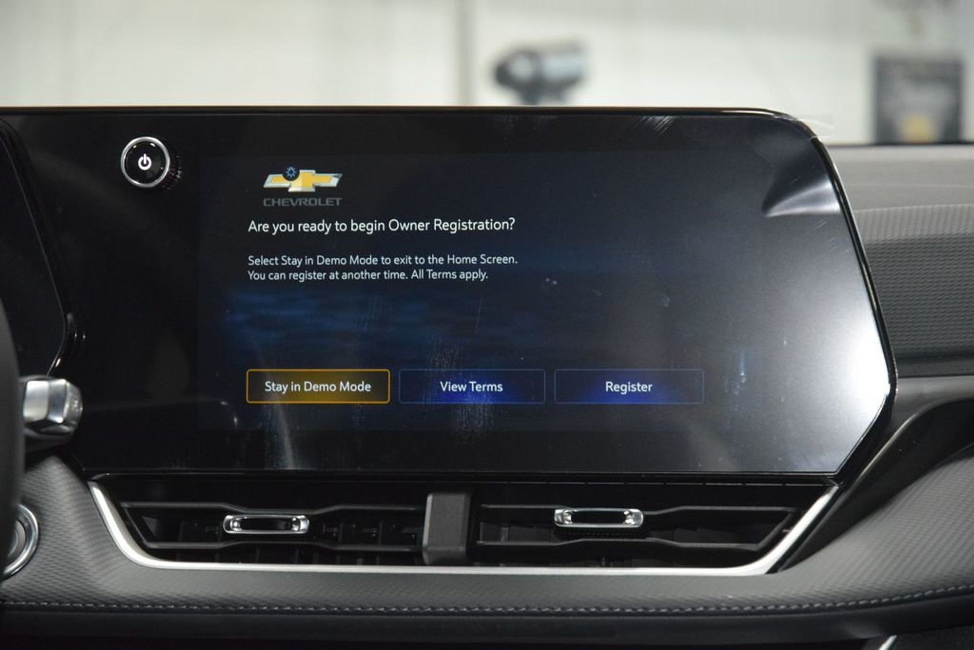 2027 Chevrolet Equinox LT — photo 17