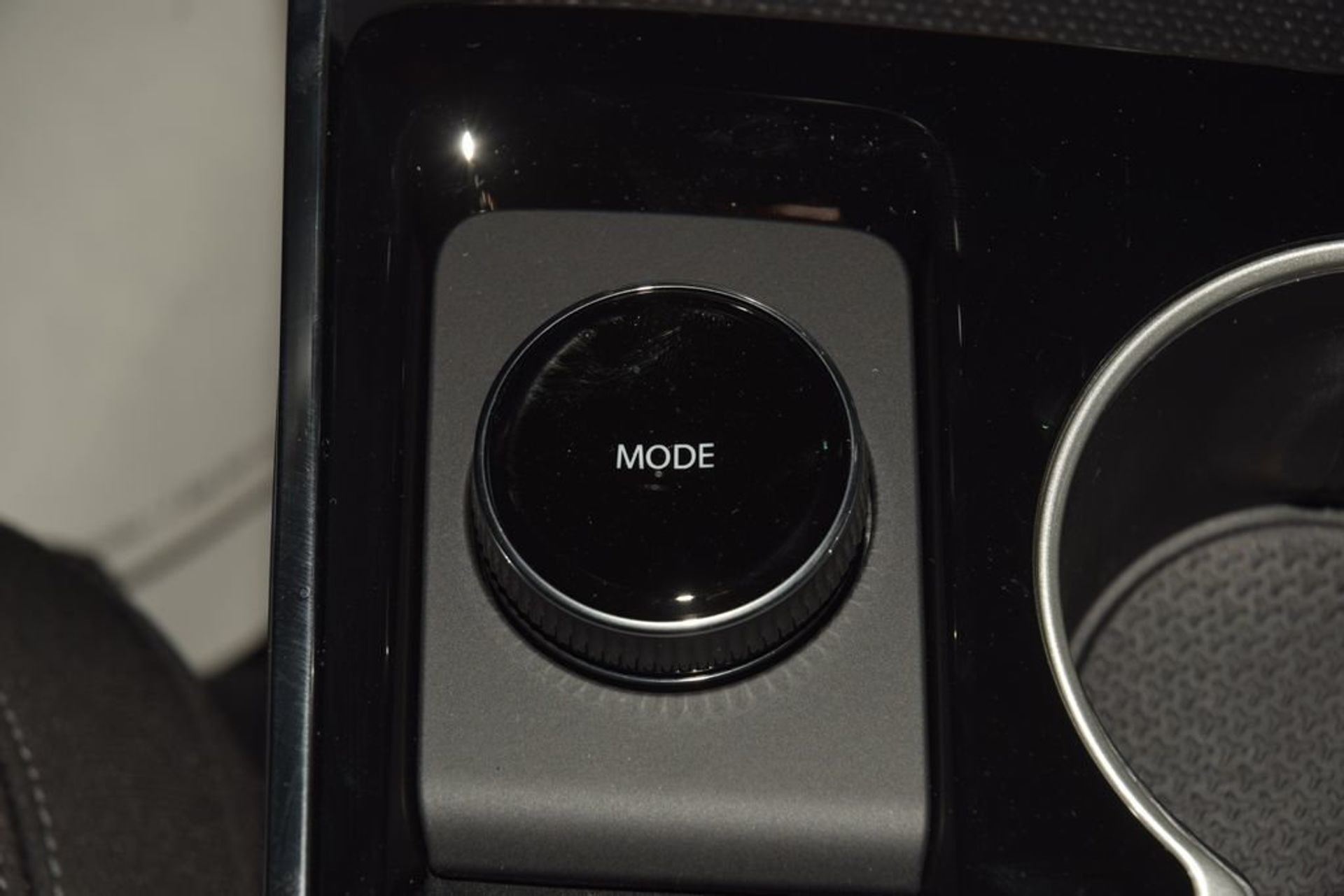 2027 Chevrolet Equinox LT — photo 19