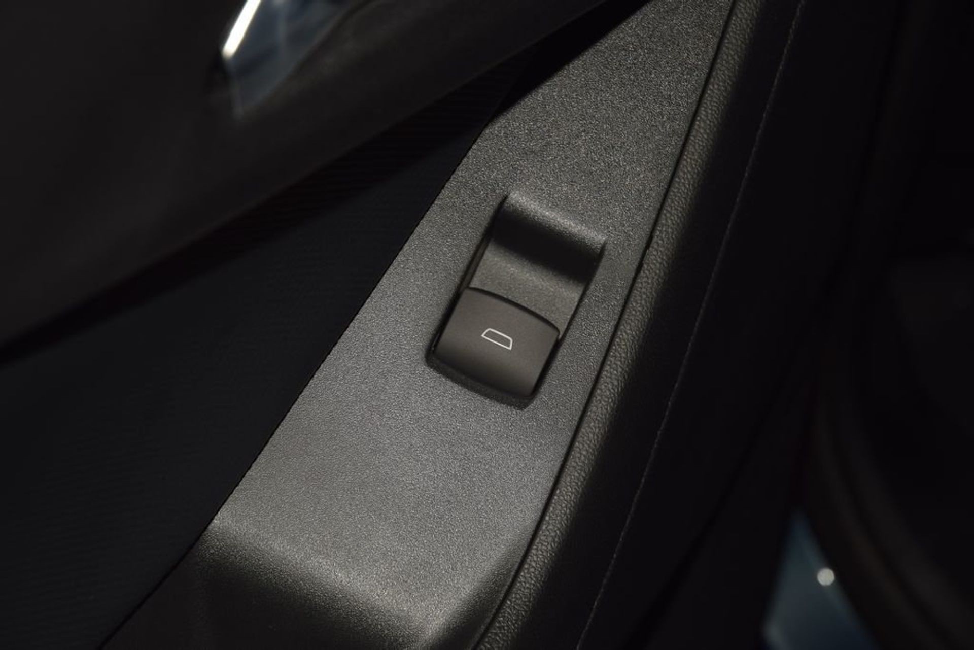 2027 Chevrolet Equinox LT — photo 30