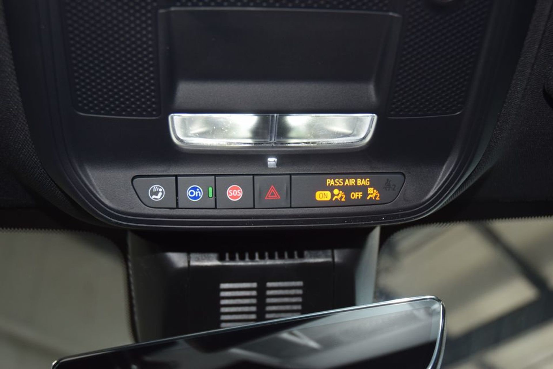 2027 Chevrolet Equinox LT — photo 33