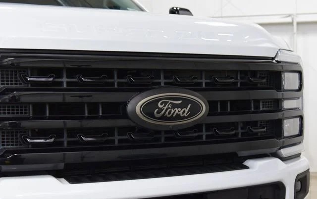 2024 Ford F-350 — photo 8