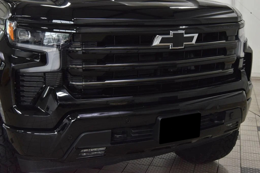 2025 Chevrolet Silverado 1500 — photo 10