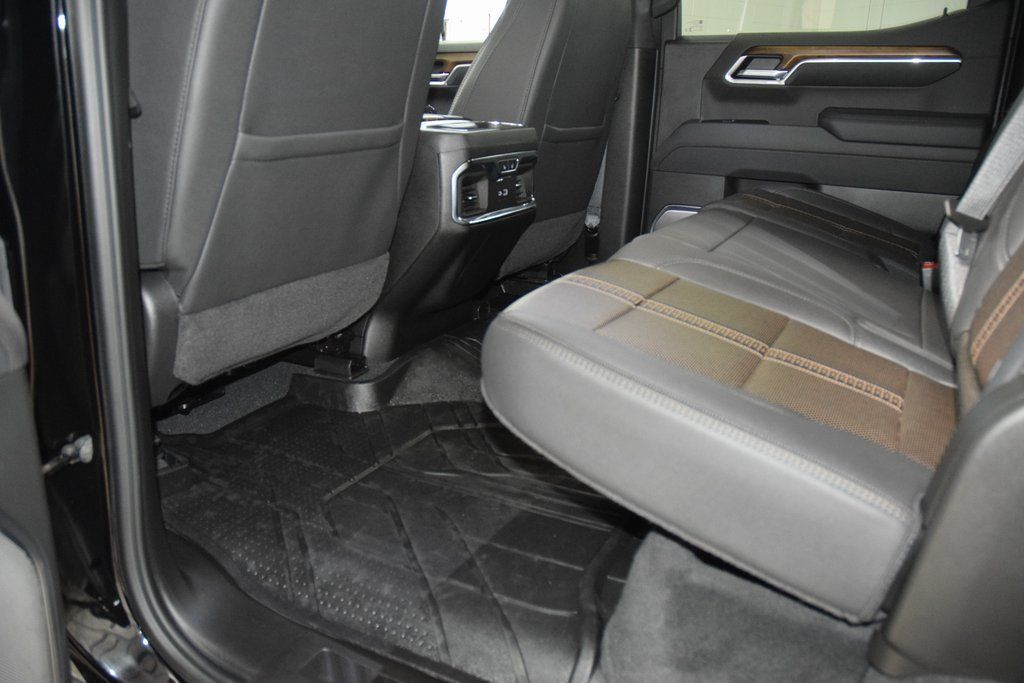2025 Chevrolet Silverado 1500 — photo 38